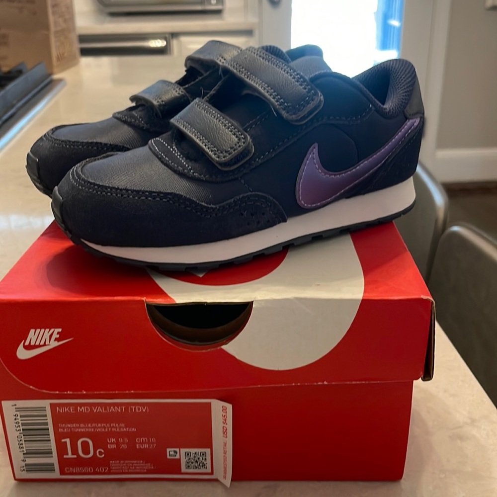 Nike toddler valiant sneakers